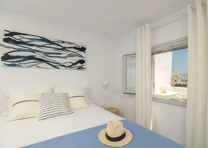 Cycladic Breeze Apartment *