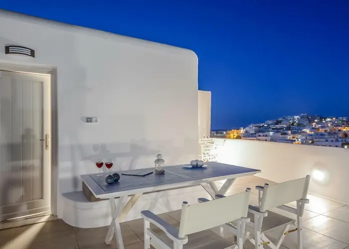 Cycladic Breeze * Naxos City